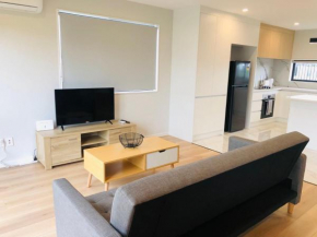 Modern & Luxurious Home 2